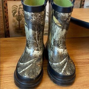 magellan insulated rubber boots